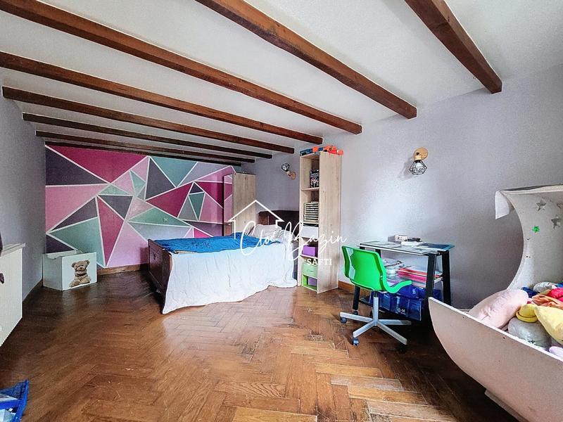 Maison - 216 m² - 7 pièces