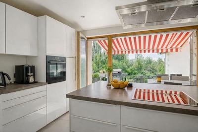 Maison - 238 m² - 7 pièces