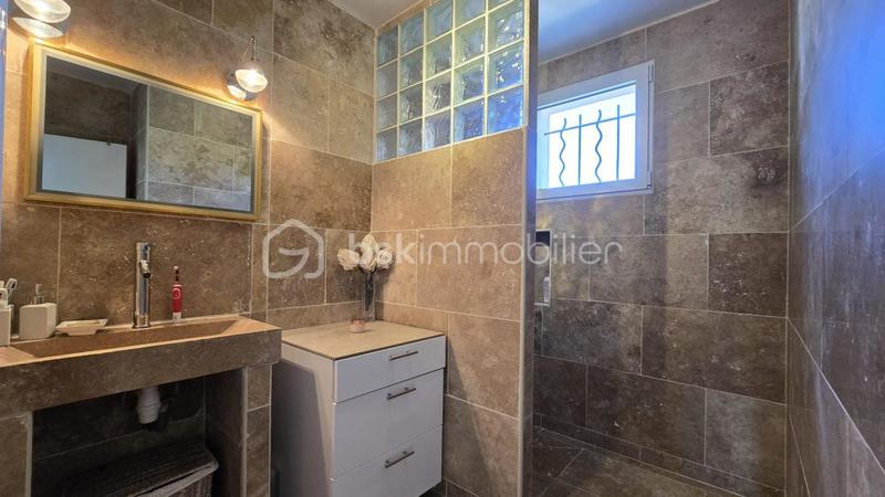 Maison traditionnelle - 144 m² - 7 pièces