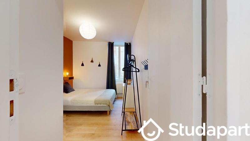 Chambre - 11 m² - 1 pièce