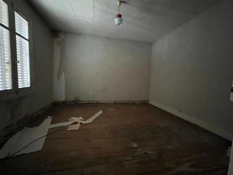 Maison - 80 m² - 6 pièces