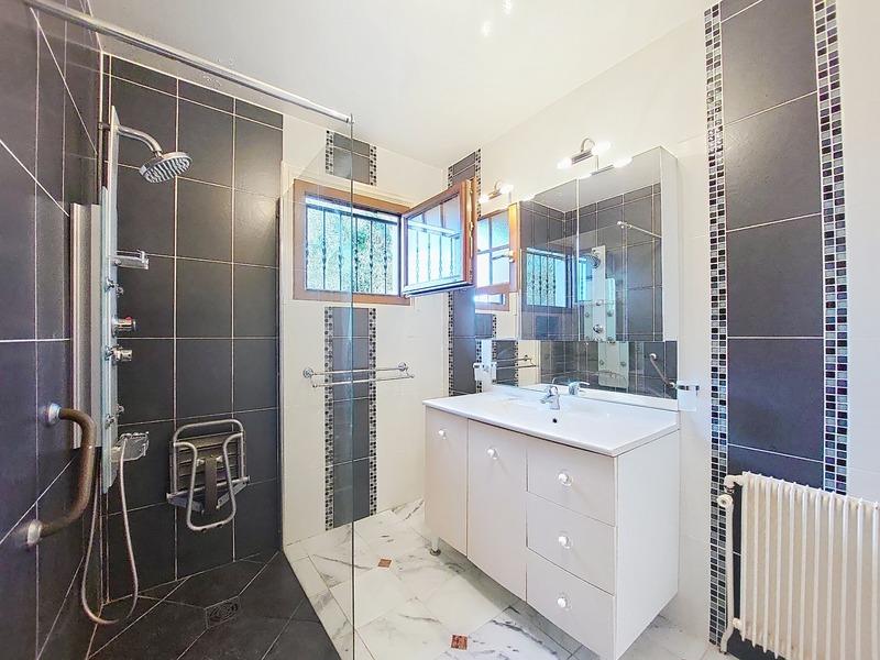 Maison - 175 m² - 7 pièces