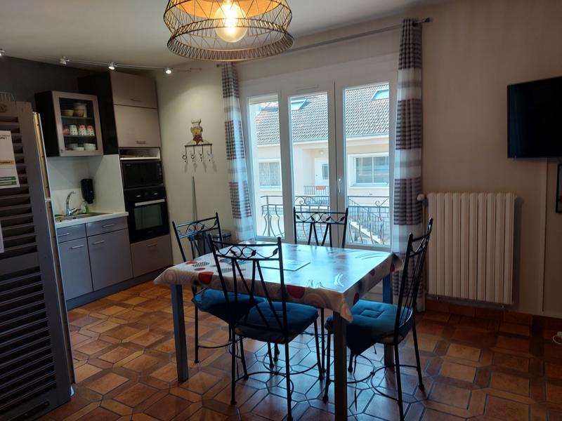 Maison - 221 m² - 8 pièces