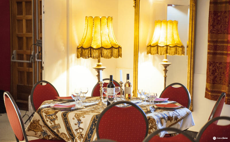 Château - 1 950 m² - 26 pièces