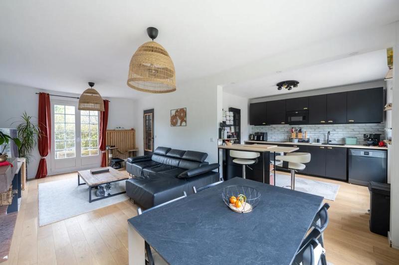 Maison - 102 m² - 5 pièces