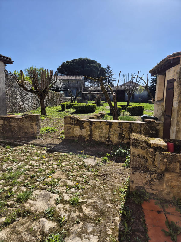 Maison - 220 m² - 10 pièces