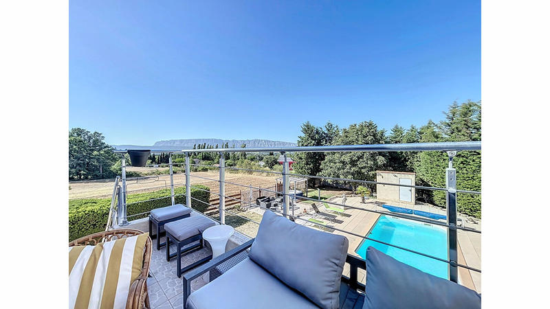 Maison - 163 m² - 6 pièces