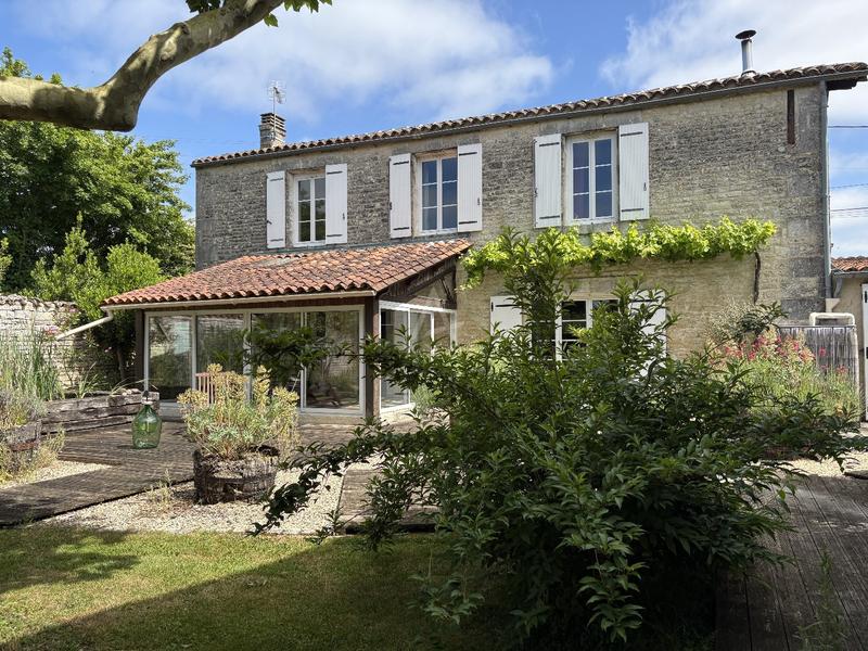 Maison en pierre - 170 m² - 7 pièces