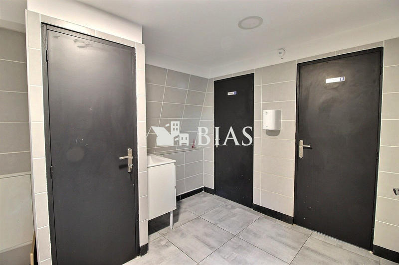 Local commercial - 326 m²