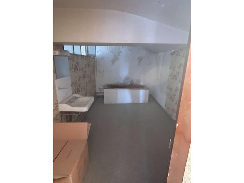 Maison - 300 m² - 13 pièces