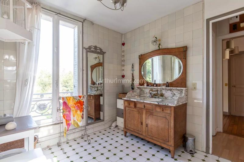 Maison - 954 m² - 10 pièces