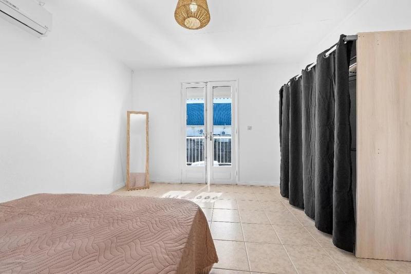 Maison - 297 m² - 14 pièces