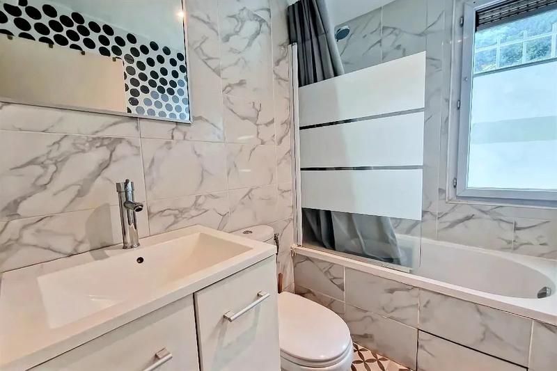 Maison - 108 m² - 6 pièces