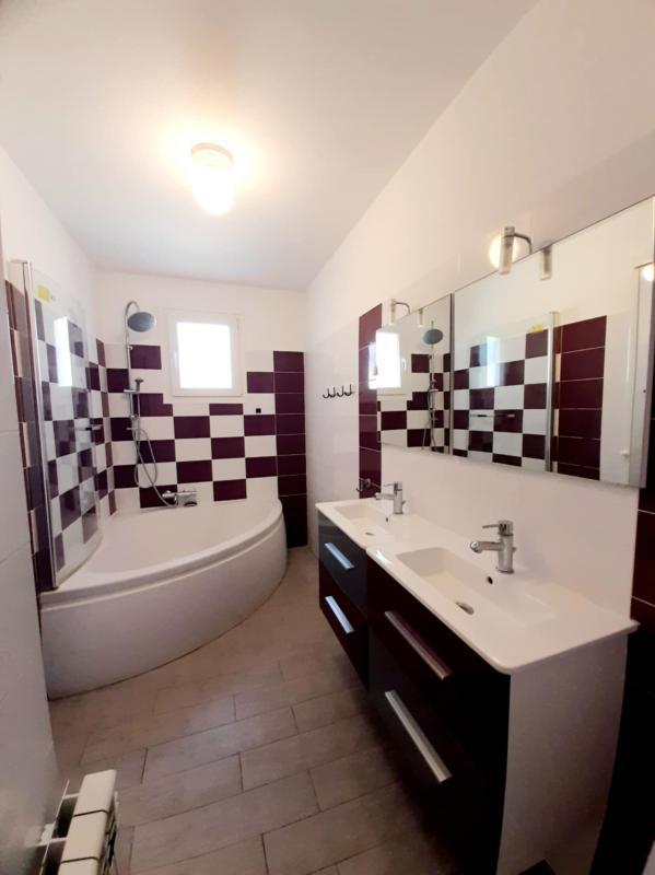 Maison - 166 m² - 7 pièces