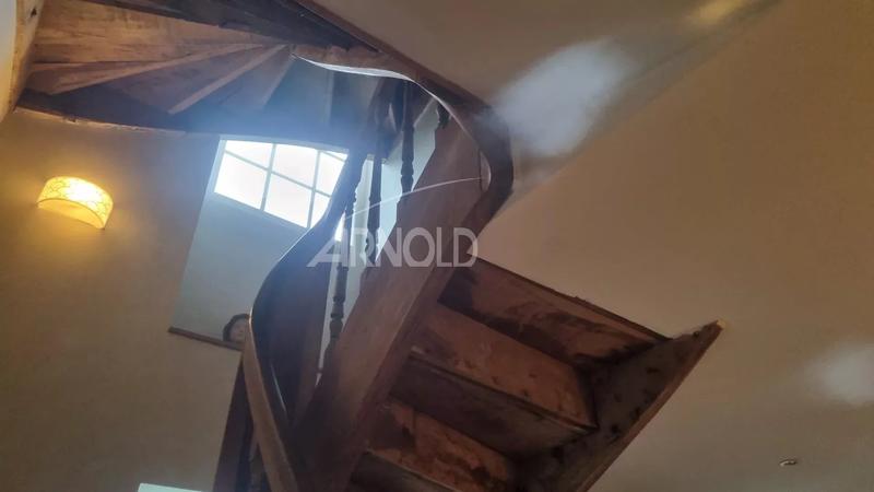 Maison - 189 m² - 9 pièces