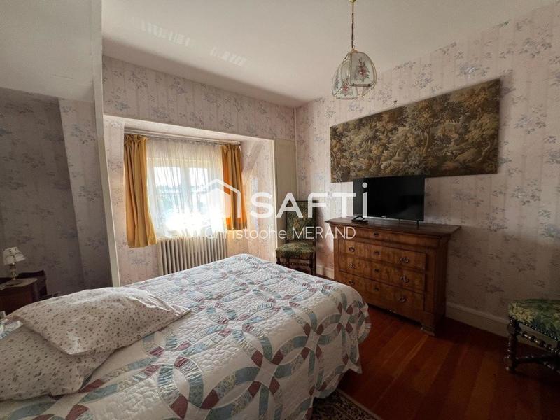 Maison - 121 m² - 8 pièces