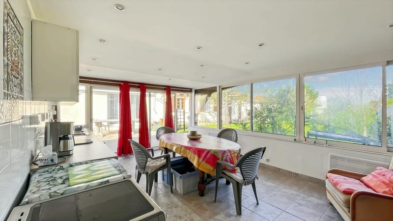 Maison - 163 m² - 6 pièces