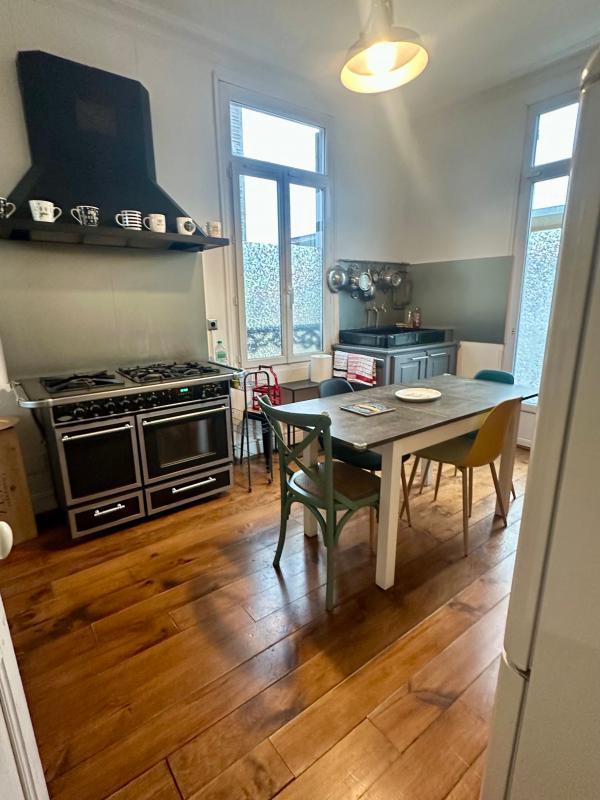 Villa - 194 m² - 8 pièces