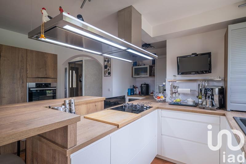 Maison de maîtres - 182 m² - 9 pièces