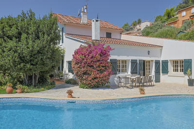 Maison - 326 m² - 11 pièces