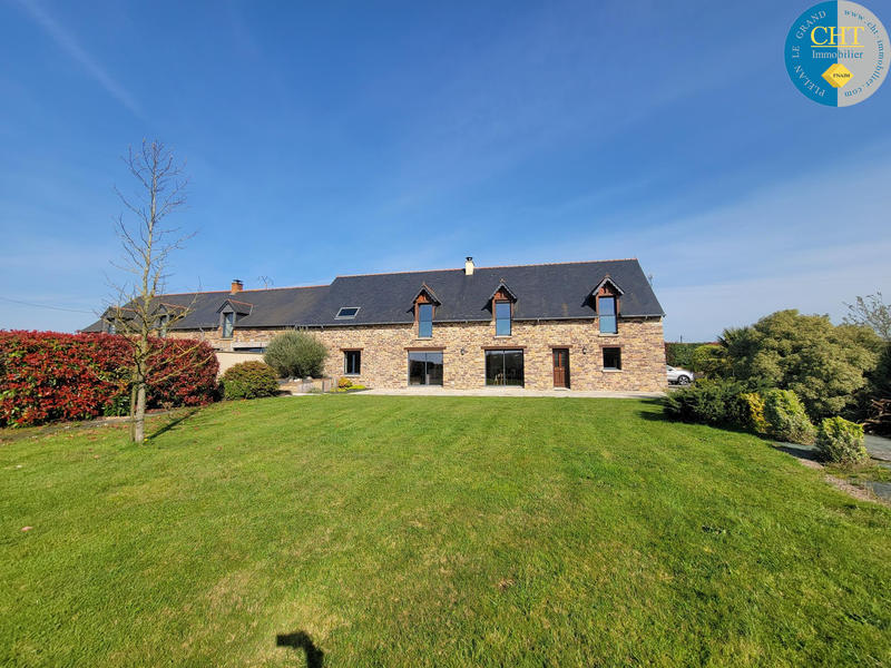 Maison - 1 820 m² - 6 pièces