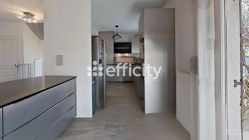 Maison - 130 m² - 3 pièces