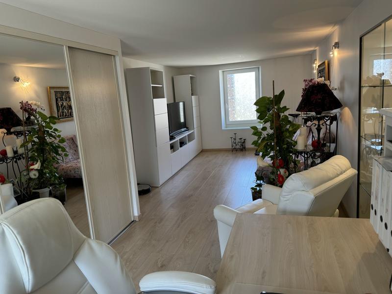 Immeuble mixte - 168 m² - 7 pièces