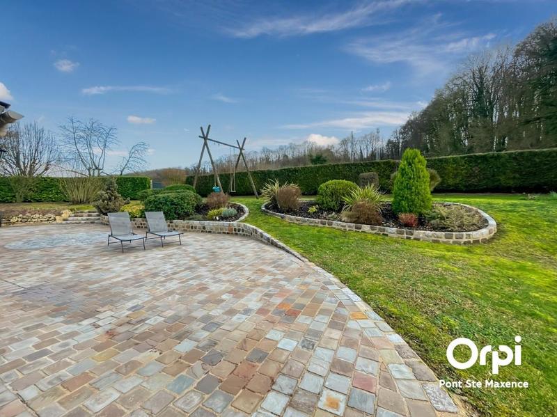 Maison - 218 m² - 6 pièces