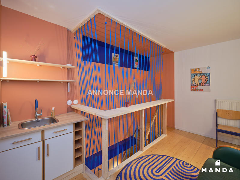 Chambre - 14 m² - 12 pièces