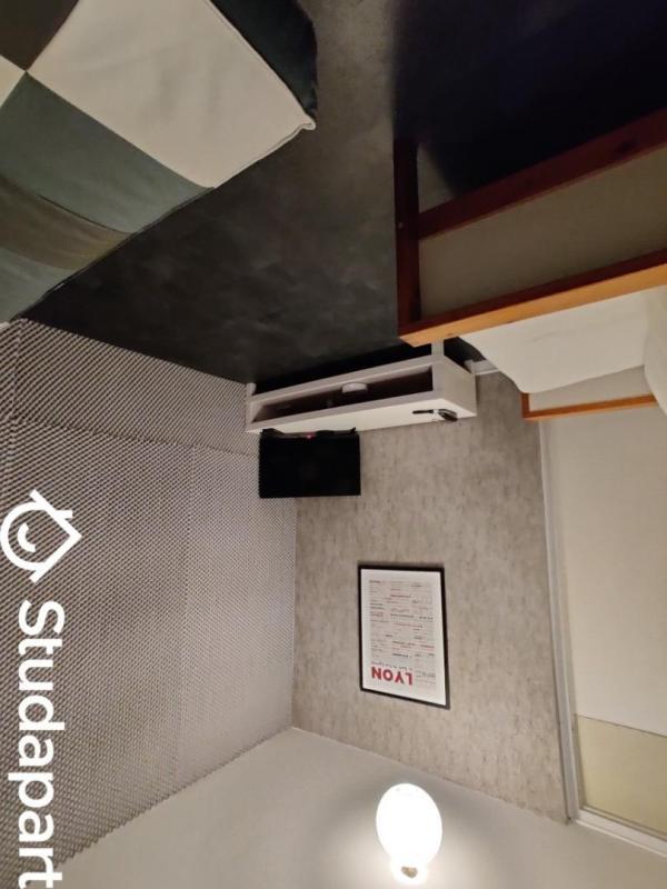 Chambre - 9 m² - 1 pièce