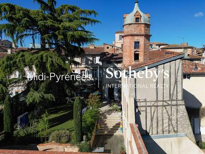 Maison bourgeoise - 733 m² - 19 pièces