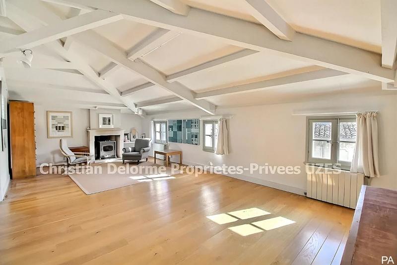 Demeure - 320 m² - 10 pièces