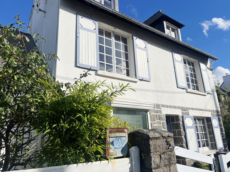 Maison - 208 m² - 7 pièces
