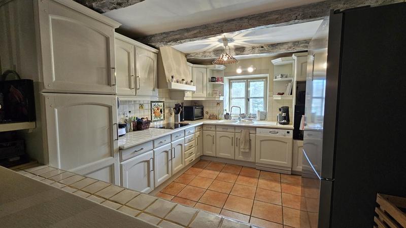 Maison - 250 m² - 10 pièces