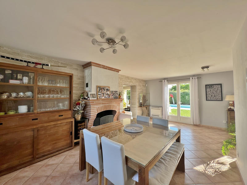 Villa - 192 m² - 8 pièces