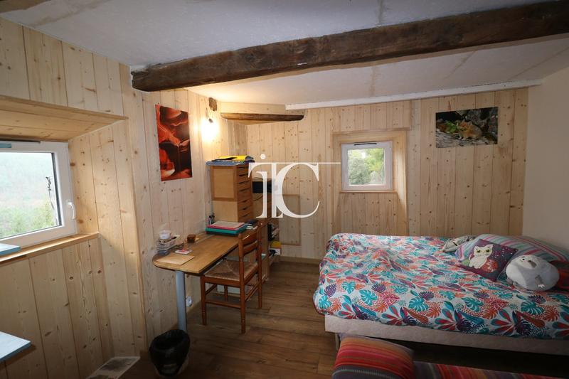 Maison - 143 m² - 6 pièces