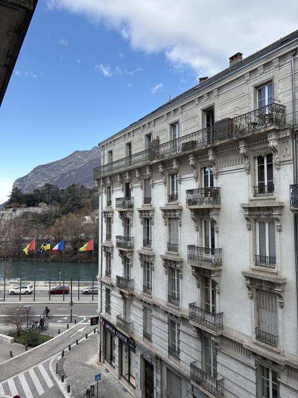 Appartement - 152 m² - 5 pièces