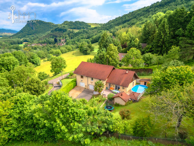 Villa - 167 m² - 6 pièces