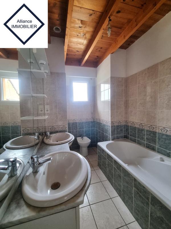 Maison - 139 m² - 6 pièces