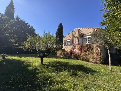 Maison - 180 m² - 7 pièces