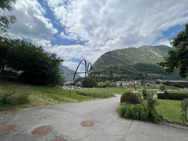 Appartement - 80 m² - 3 pièces