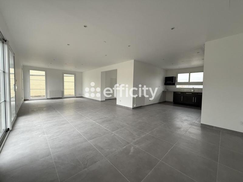 Maison - 153 m² - 8 pièces