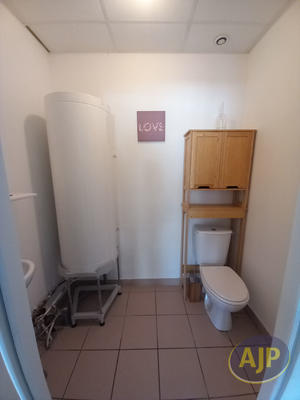 Local commercial - 60 m² - 2 pièces