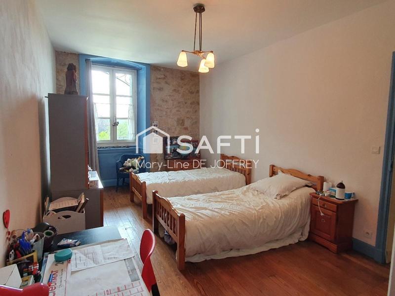 Maison - 225 m² - 6 pièces