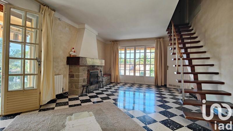 Maison - 200 m² - 7 pièces