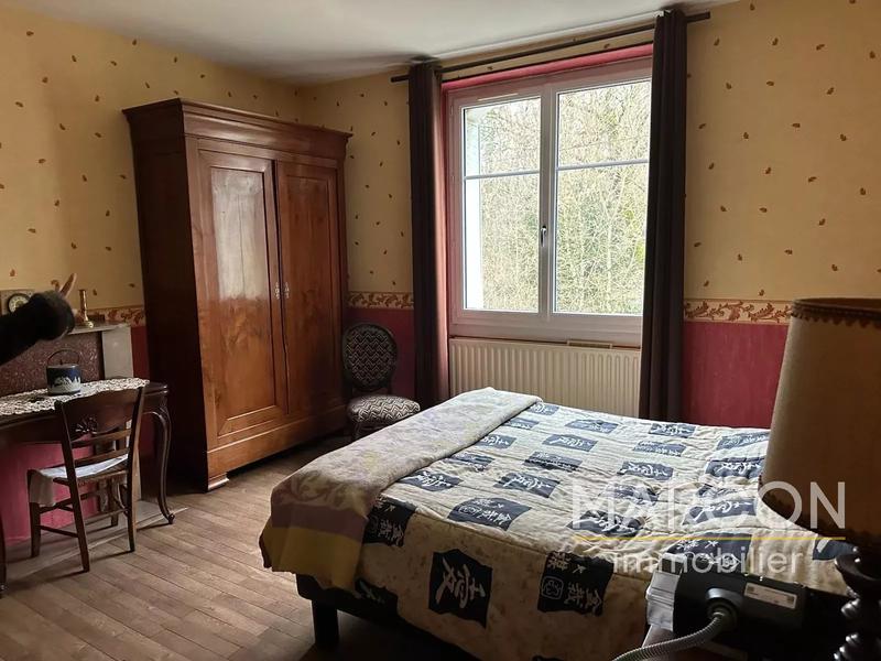 Maison - 213 m² - 15 pièces