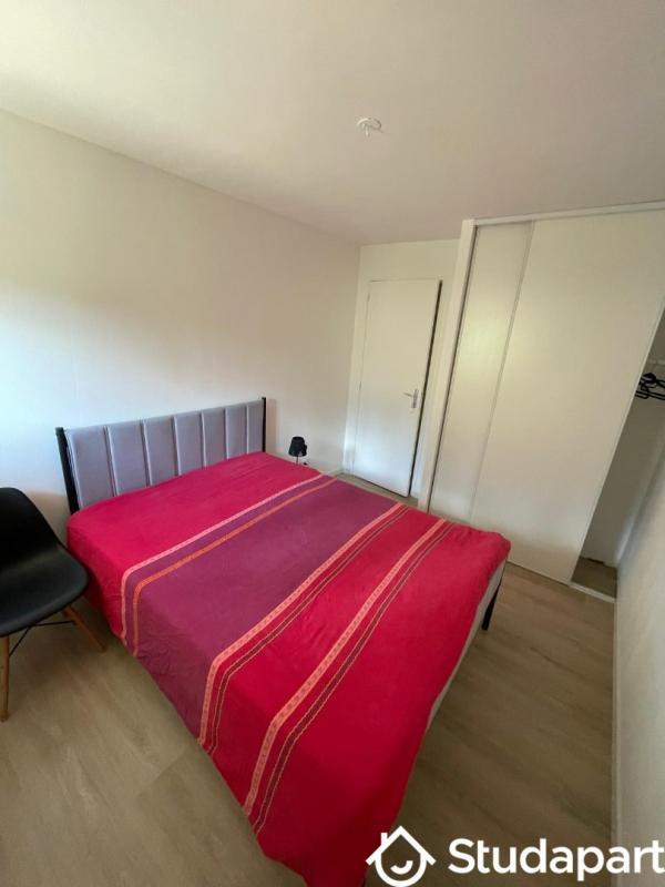 Chambre - 10 m² - 1 pièce