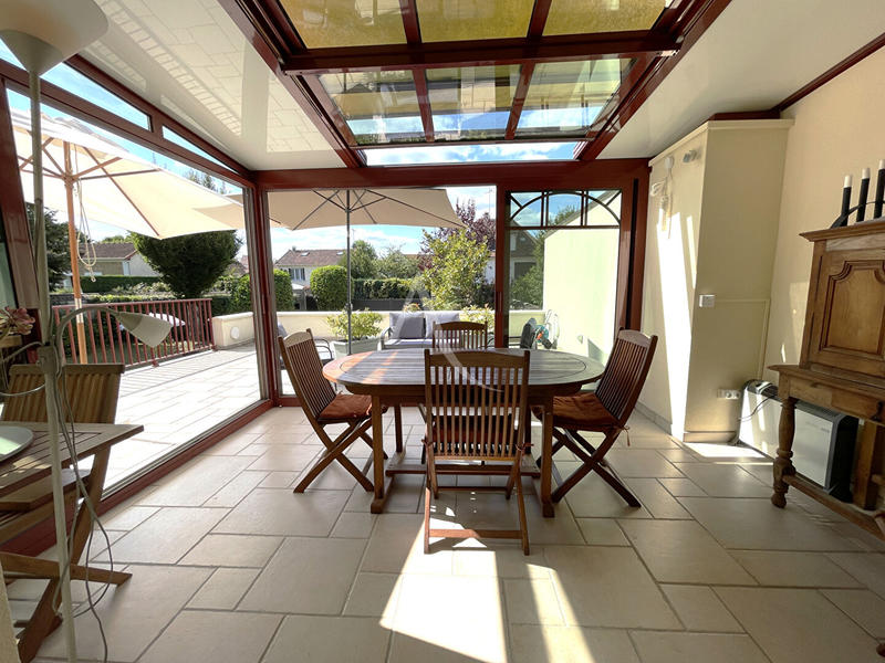 Maison - 251 m² - 8 pièces