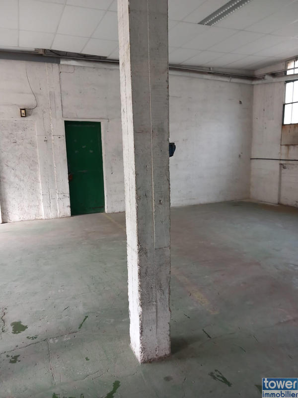 Entrepôt - 160 m²