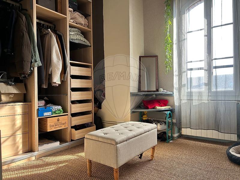 Demeure - 318 m² - 13 pièces